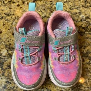 Skechers tennis shoes size 6T brand new